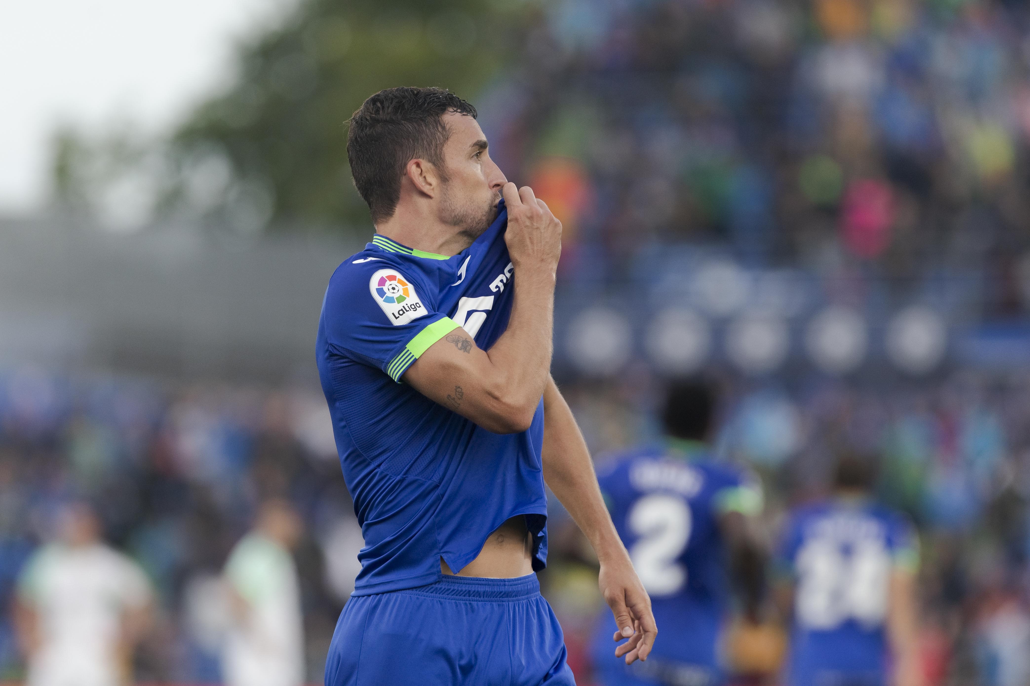 关于西甲转会期再迎强敌;孟菲斯灰熊再遭质疑;主帅态度——话题不断;球队文化再被提及的信息 关于西甲转会期再迎强敌;孟菲斯灰熊再遭质疑;主帅态度——话题不断;球队文化再被提及的信息