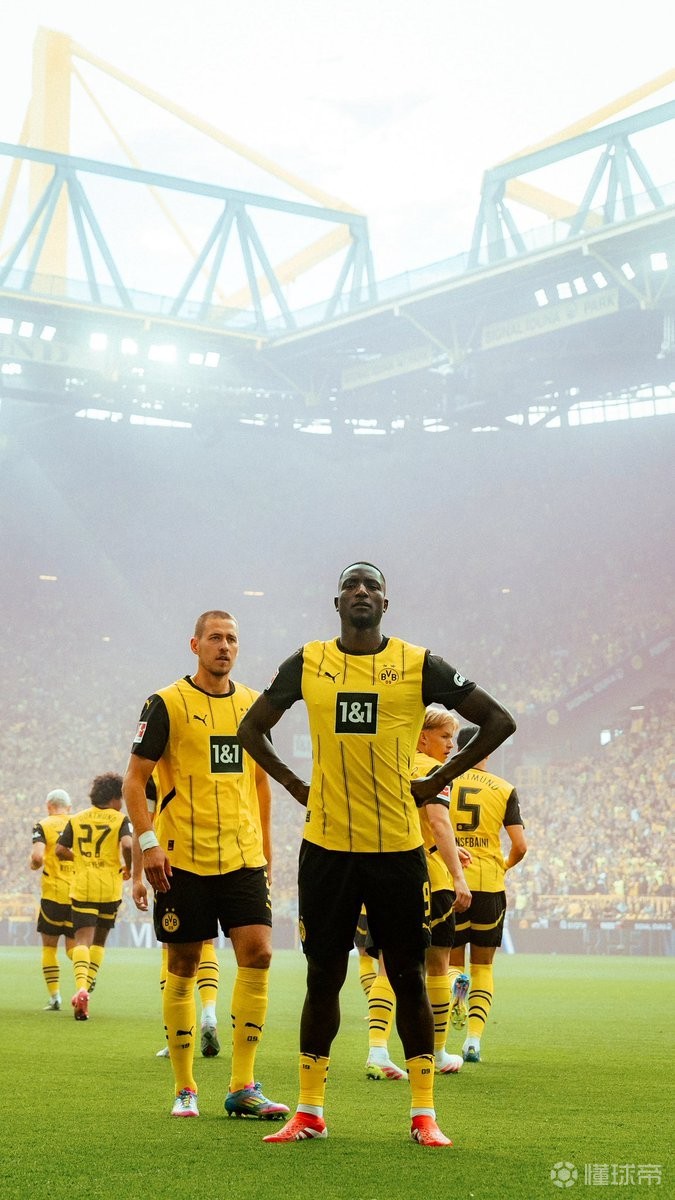 今夜突围战来临,多特蒙德围绕德甲刷新队史纪录,信心回归,赛季目标并未改变的简单介绍 今夜突围战来临,多特蒙德围绕德甲刷新队史纪录,信心回归,赛季目标并未改变的简单介绍