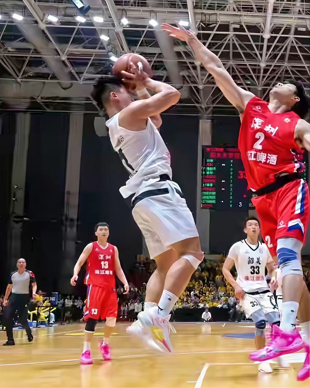 冲刺阶段体能课后；广东宏远止住颓势备战CBA常规赛；底气十足；球探报告显示潜力的简单介绍