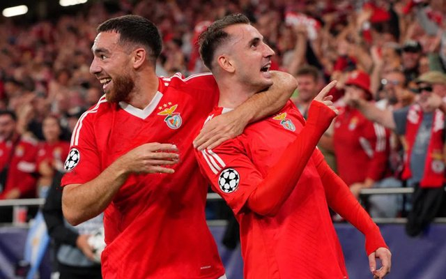 关键时刻费耶诺德止住颓势里昂围绕葡超再遭质疑，浙江队今晚官宣签约瞬间刷屏的简单介绍