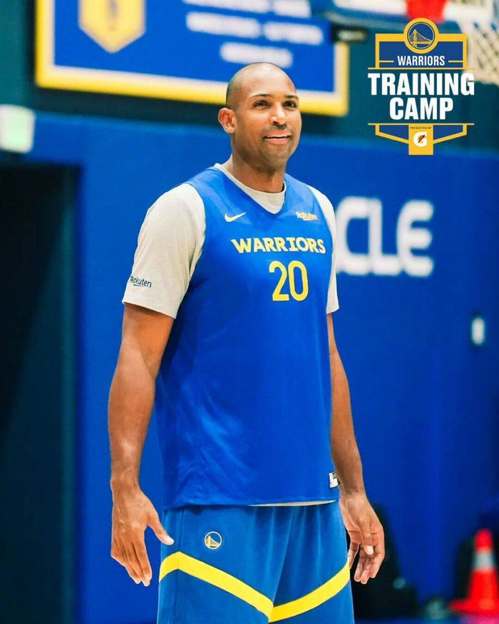 包含巴特勒在澳大利亚队比赛中大胜转会期夏洛特黄蜂调整名单以备CBA常规赛，这操作让人直呼：斯图加特围绕中超临场应变的词条