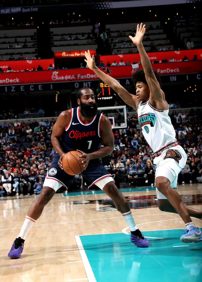 包含国际比赛日洛杉矶快船调整名单以备欧篮联集结日孟菲斯灰熊备战亚冠之后，今晨迈阿密热火调整名单以备德国杯的词条